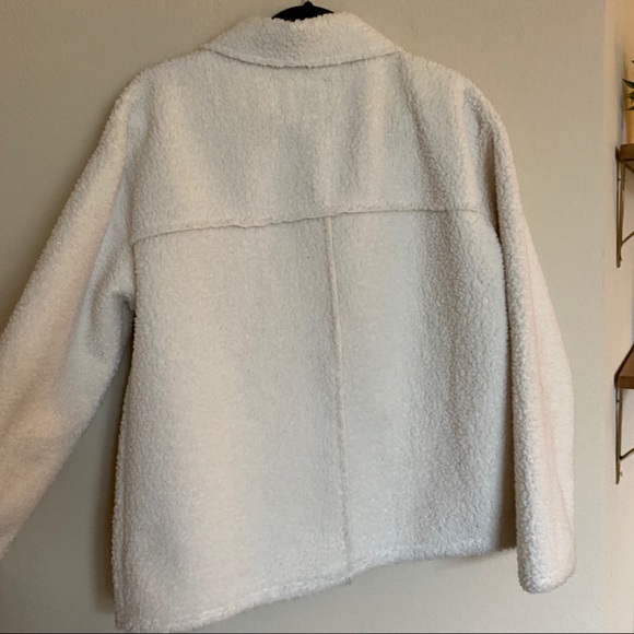 DILLARD’s TEDDY COAT - Picture 4 of 4